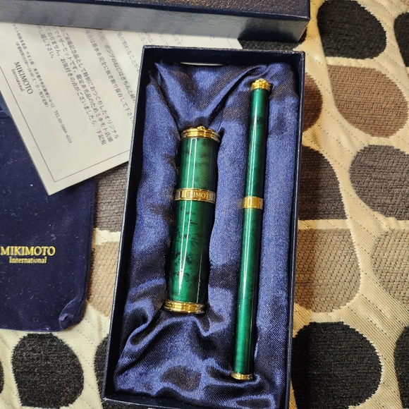 MIKIMOTO International Perfume refillable/ Lip Brush with pearls Vintage not use - Picture 6 of 10